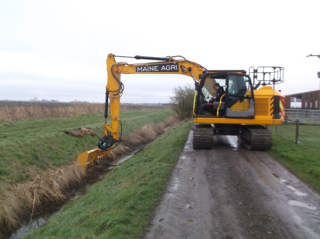 JCB 140X ONE PUMP PRIORTY FLOW CIRCUIT