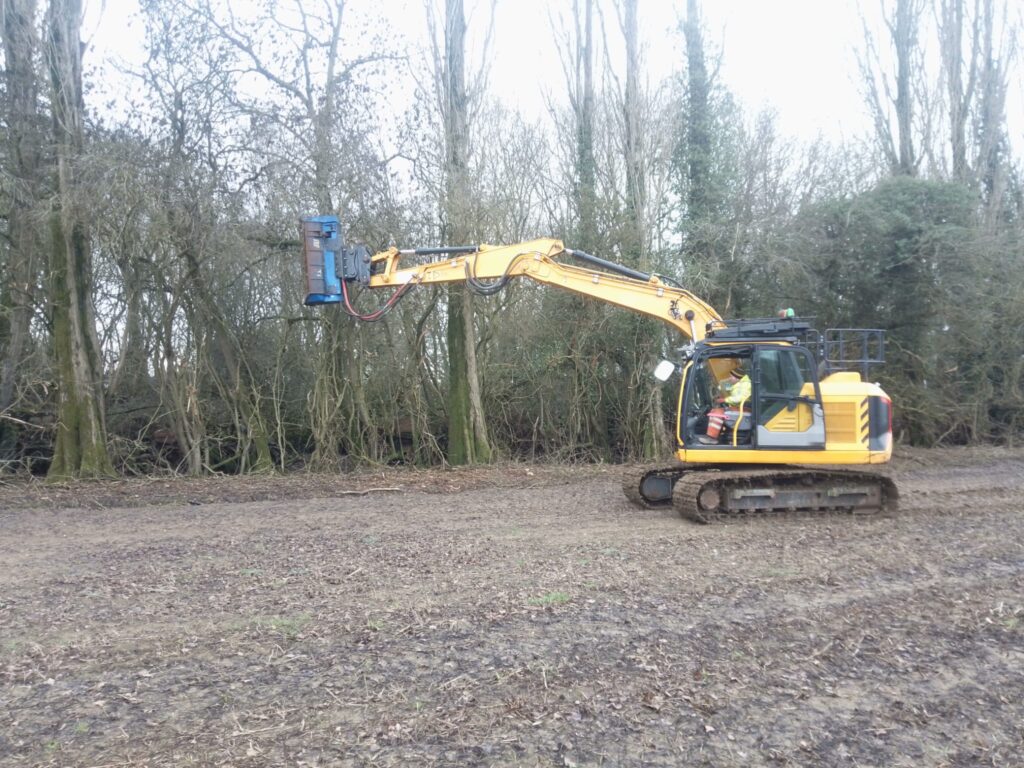 JCB 131X two pump priority flow circuit